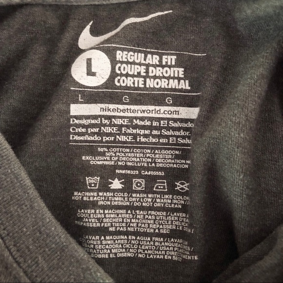 Nike Grey and Blue Graphic Tee - Picture 4 of 4